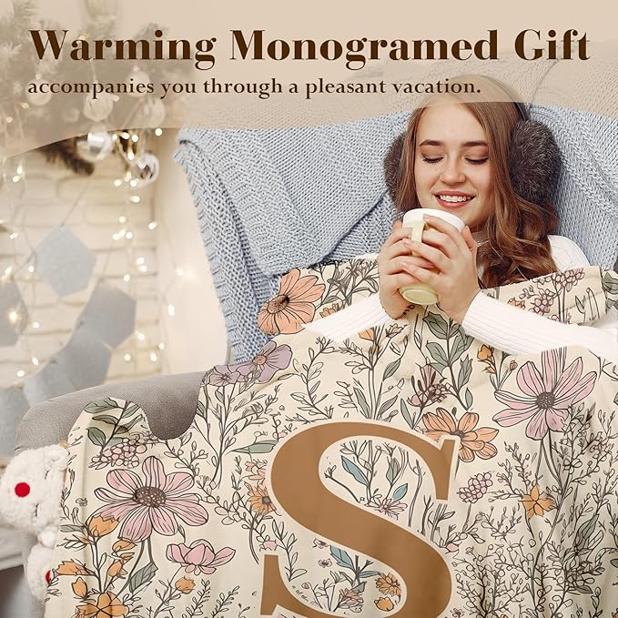 JXREQ Throw Blanket Initial Letter S Personalized Monogrammed Gifts for Women Teen Girls Frends, Boho Floral Throw Blankets for Bed Sofa Living Room Office, 50x60 Inch