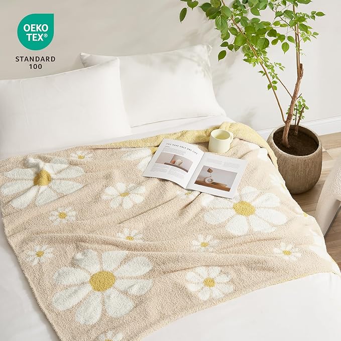 Snuggle Sac Flower Throw Blanket for Couch, Fuzzy Microfiber Floral Blankets, Cute Throws for Girls Daughter Gifts, Flower Beige, 50x60 inches