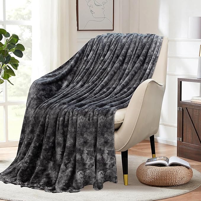 MACEVIA Throw Blanket for Couch Dark Gray, Faux Fur Fleece Flannel Blankets for Men and Women, Soft Lightweight Flannel Blanket for Chair Sofa Bed 260GSM, Suitable for All Seasons (Grey, 50"x60")