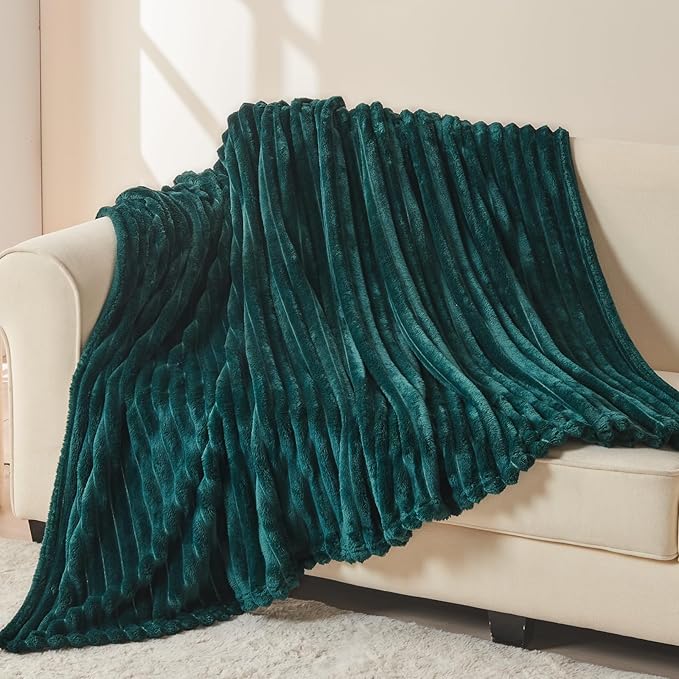 NEWCOSPLAY Super Soft Twin Blanket Dark Teal Premium Silky Flannel Fleece 3D Ribbed Jacquard Lightweight Bed Blanket All Season Use (Dark Teal Ribbed, Twin(60"x80"))