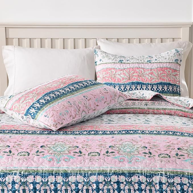 Boho Style King Quilt Set Pink Bohemian Floral Strip Quilt Beddding Set, Soft and Lightweight Bedspread for All Season, Oversize King Bed Coverlet with 2 Matching Pillow Shams (3 Pieces)