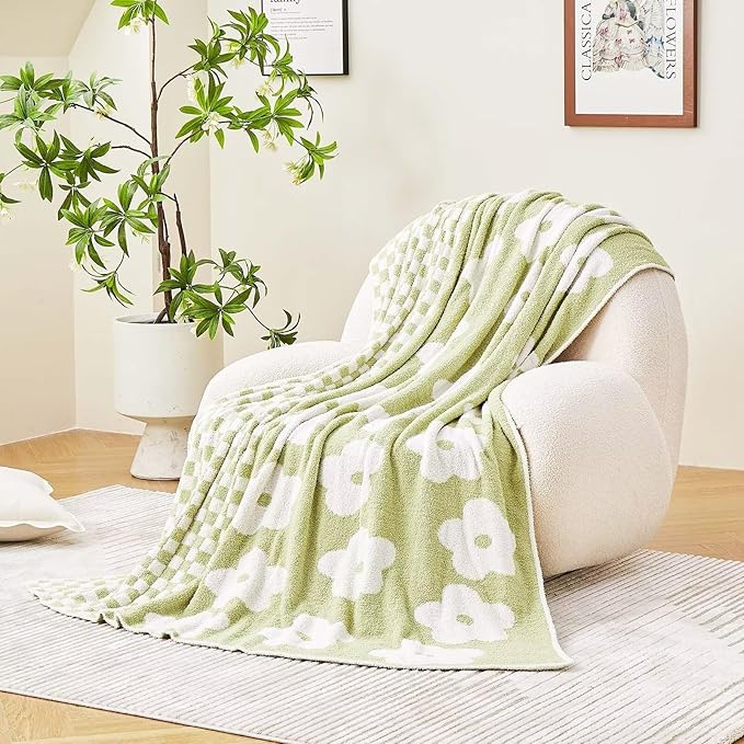 Checkered Throw Blanket, Sage Green Super Soft Knit Breathable Throw Blanket, Cozy Fluffy Reversible Checkerboard Flower Fuzzy Blanket for Couch Sofa Bed Living Room Decor 50 x 60 inch