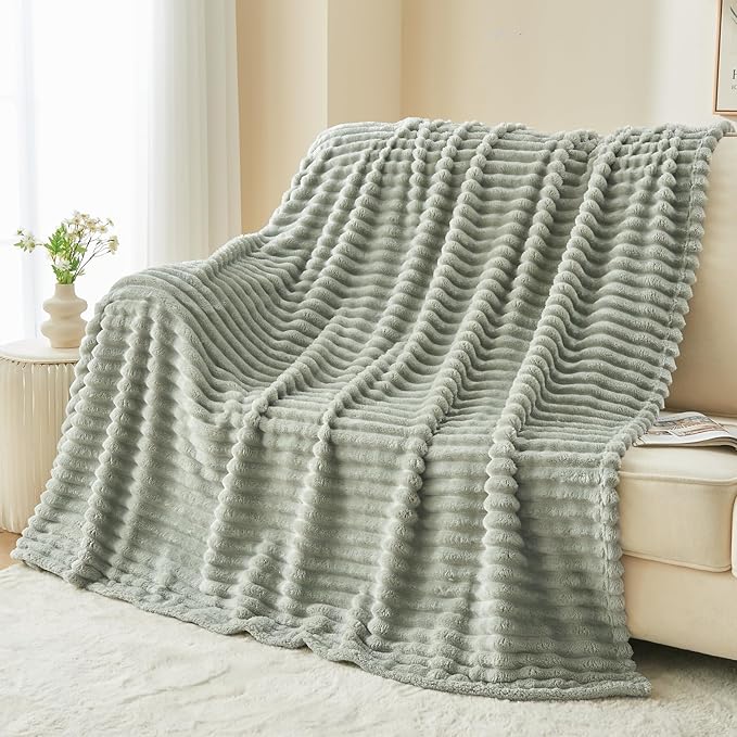 NEWCOSPLAY Super Soft Twin Blanket Sage Green Premium Silky Flannel Fleece 3D Ribbed Jacquard Lightweight Bed Blanket All Season Use (Sage Green Ribbed, Twin(60"x80"))