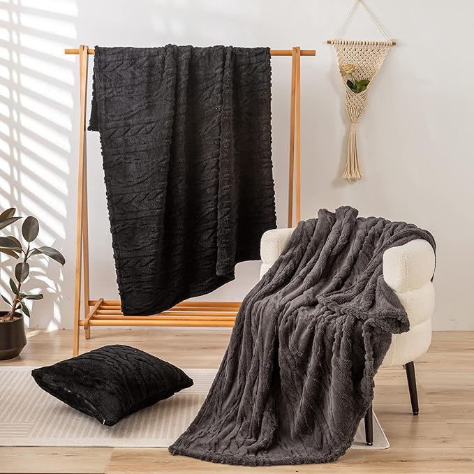 YUSOKI Sherpa Large Throw Blanket Single Layer,Light Weight(1.7lb),370GMS-3D Stylish Design for Gift Home Decor (Black,50"x65")