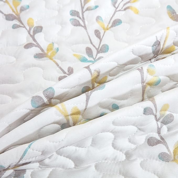 Exclusivo Mezcla 50"x 60" Quilted Throw Blanket- Microfiber Quilt Throw with Floral Pattern, Reversible White Versatile Lap Quilt for All Seasons, Lightweight Throws for Bed/Couch/Sofa