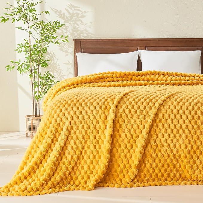 NEWCOSPLAY Super Soft King Blanket Mustard Yellow Premium Silky Flannel Fleece 3D Clouds Stylish Jacquard Lightweight Bed Blanket All Season Use 350GSM (Mustard Yellow, King(90"x110"))