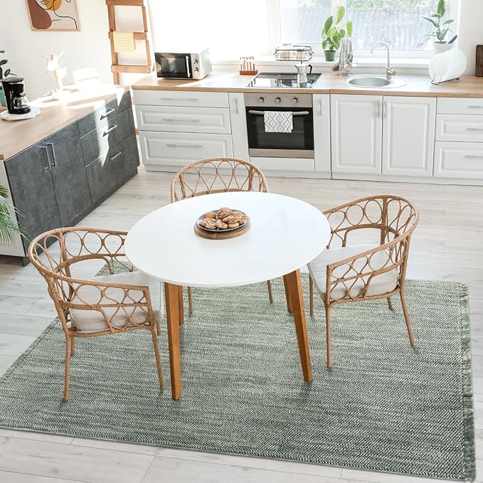 LUXE WEAVERS Solid Machine Woven Green 6x9 Area Rug, Indoor Stain-Resistant Carpet