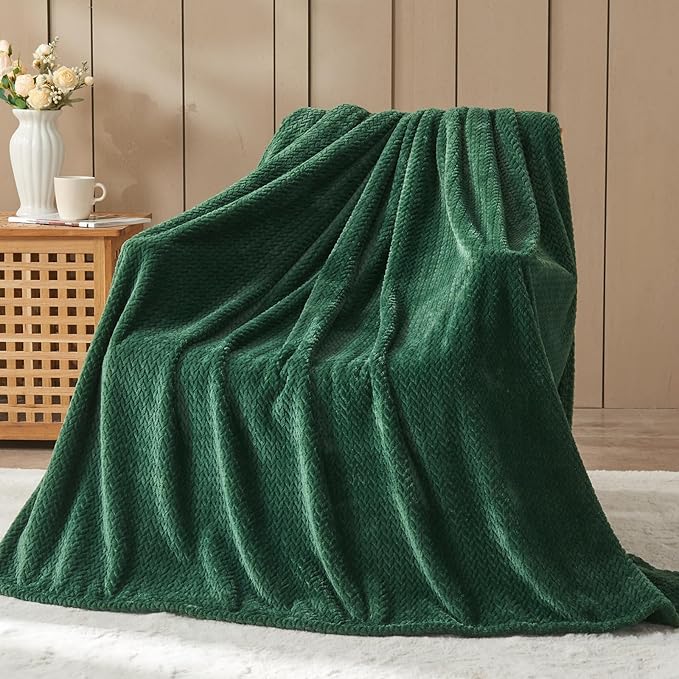 NEWCOSPLAY Super Soft Throw Blanket Dark Green Premium Silky Flannel Fleece Leaves Pattern Lightweight Bed Blanket All Season Use (Dark Green, Throw(50"x60"))