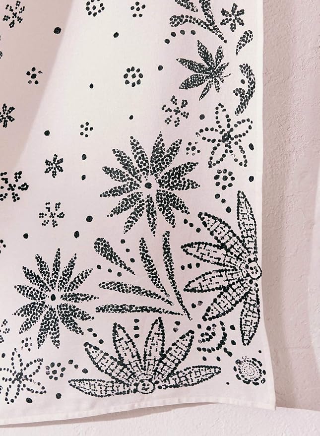 Neasow Bohemian Tapestry Wall Hanging, Beige White Floral Tapestry with Dotted Daisy Medallion Print Bedroom Boho Hippie Home Decor, 70×90 inches