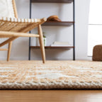 SAFAVIEH Natural Fiber Collection Area Rug - 6' Square, Ivory & Natural, Handmade Farmhouse Jute & Wool, Ideal for High Traffic Areas in Living Room, Bedroom (NF511A)