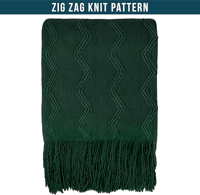 PAVILIA Emerald Green Knit Throw Blanket for Couch Bed, Soft Knitted Farmhouse Sofa Throw for Living Room, Lightweight Decorative Summer Throw Blanket for Chair, Outdoor Textured Boho Blanket, 50x60