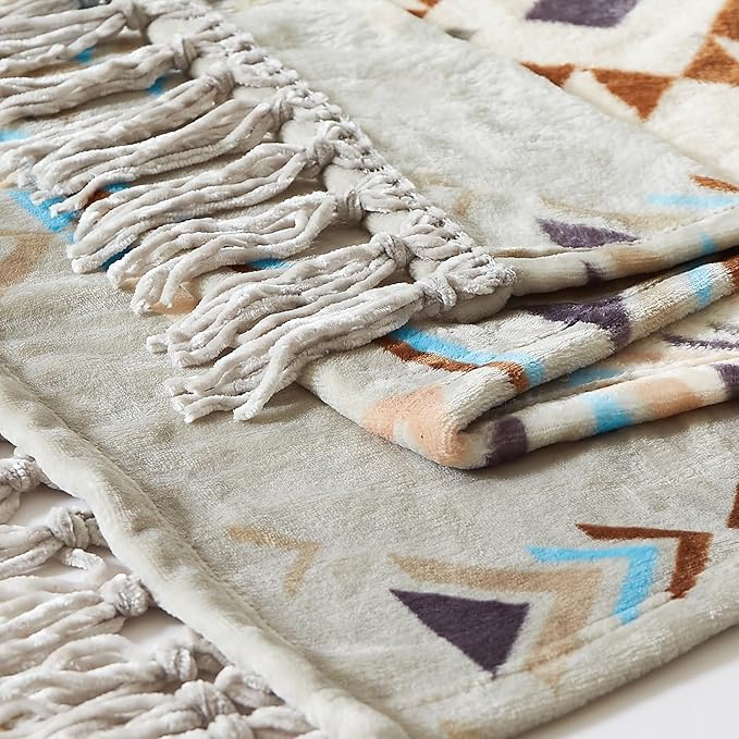 CASAAGUSTO Boho Throw Blanket - Green and Beige Decorative Blankets with Tassel, Printed Flannel Bohemian Blanket for Chair, Bed, Sofa, Couch(60 * 80, Green and Beige)