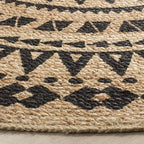 SAFAVIEH Natural Fiber Collection Area Rug - 6' Round, Black & Natural, Handmade Boho Mandala Braided Jute, Ideal for High Traffic Areas in Living Room, Bedroom (NF802K)