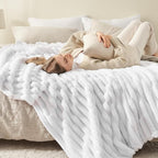NEWCOSPLAY Super Soft King Blanket White Premium Silky Flannel Fleece 3D Ribbed Jacquard Lightweight Bed Blanket All Season Use (White Ribbed, King(90"x110"))