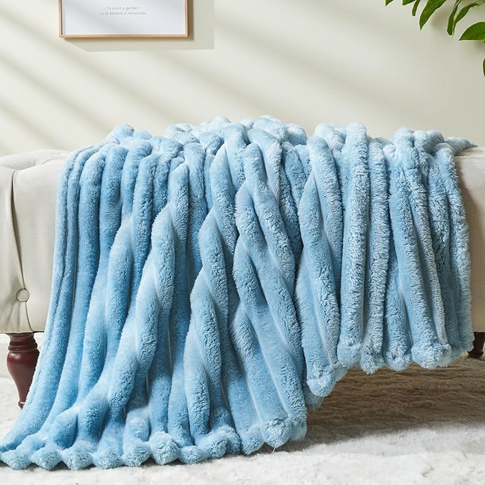 NEWCOSPLAY Super Soft Queen Blanket Blue Premium Silky Flannel Fleece 3D Ribbed Jacquard Lightweight Bed Blanket All Season Use (Blue Ribbed, Queen(90"x90"))