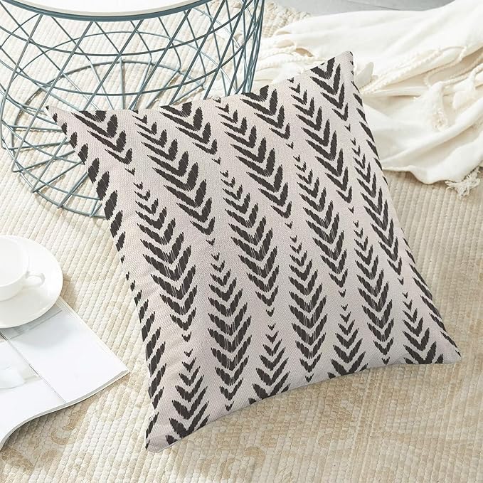 Boho Pillow Covers 20 x 20 Inch Pack of 2, Black and White Bohemian Ethnic Herringbone Pattern Decorative Throw Pillow Covers Vintage Linen Farmhouse Outdoor Pillowcase for Bedroom Home Sofa Decor