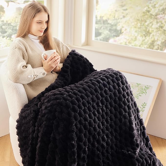 NEWCOSPLAY Super Soft Twin Blanket Black Premium Silky Flannel Fleece 3D Clouds Stylish Jacquard Lightweight Bed Blanket All Season Use 350GSM (Black, Twin(60"x80"))