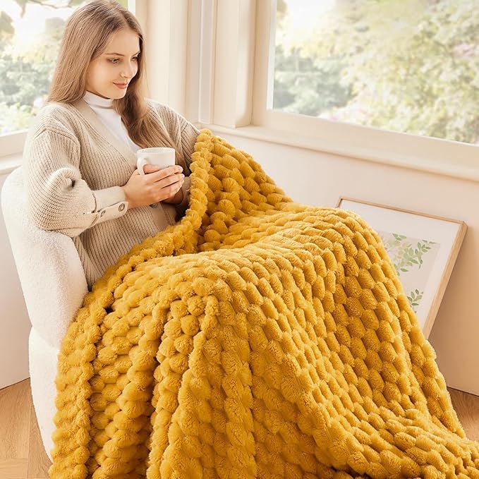 NEWCOSPLAY Super Soft King Blanket Mustard Yellow Premium Silky Flannel Fleece 3D Clouds Stylish Jacquard Lightweight Bed Blanket All Season Use 350GSM (Mustard Yellow, King(90"x110"))