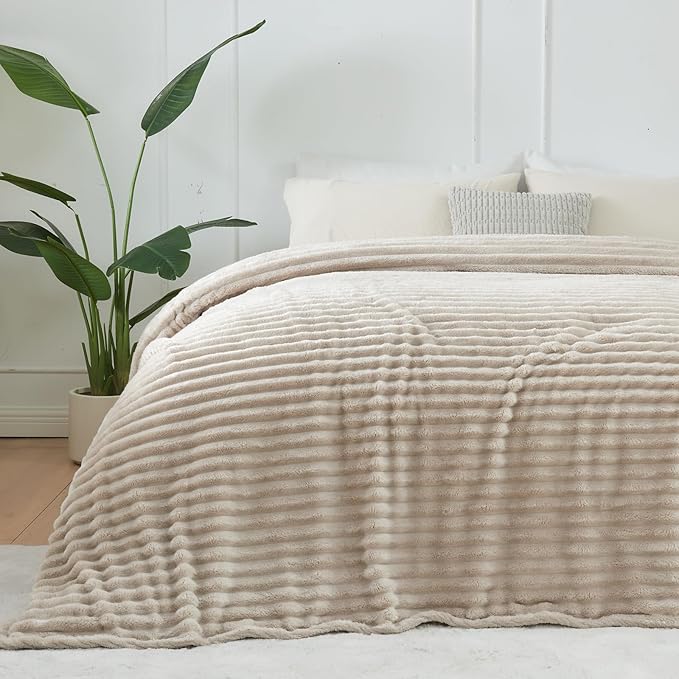 NEWCOSPLAY Super Soft Twin Blanket Linen Premium Silky Flannel Fleece 3D Ribbed Jacquard Lightweight Bed Blanket All Season Use (Linen Ribbed, Twin(60"x80"))