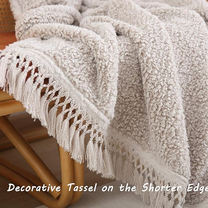 Ultra Soft Cozy Sherpa Throw Blanket, Light Weight Warm Decorative Throw Blanket with Tassel, 2 Tones Ombre Light Brown Pattern Reversible Boho Style Blanket for Sofa, Couch, Bedroom,Travel, 60”x80”
