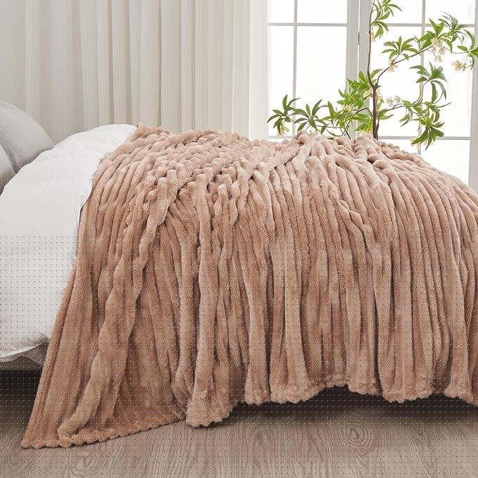 NEWCOSPLAY Super Soft King Blanket Taupe Premium Silky Flannel Fleece 3D Ribbed Jacquard Lightweight Bed Blanket All Season Use (Taupe Ribbed, King(90"x110"))