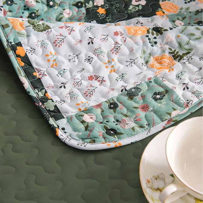 Exclusivo Mezcla 50"x 60" Quilted Throw Blanket- Microfiber Quilt Throw with Boho Patchwork Pattern, Reversible Green Versatile Lap Quilt for All Seasons, Lightweight Throws for Bed/Couch/Sofa