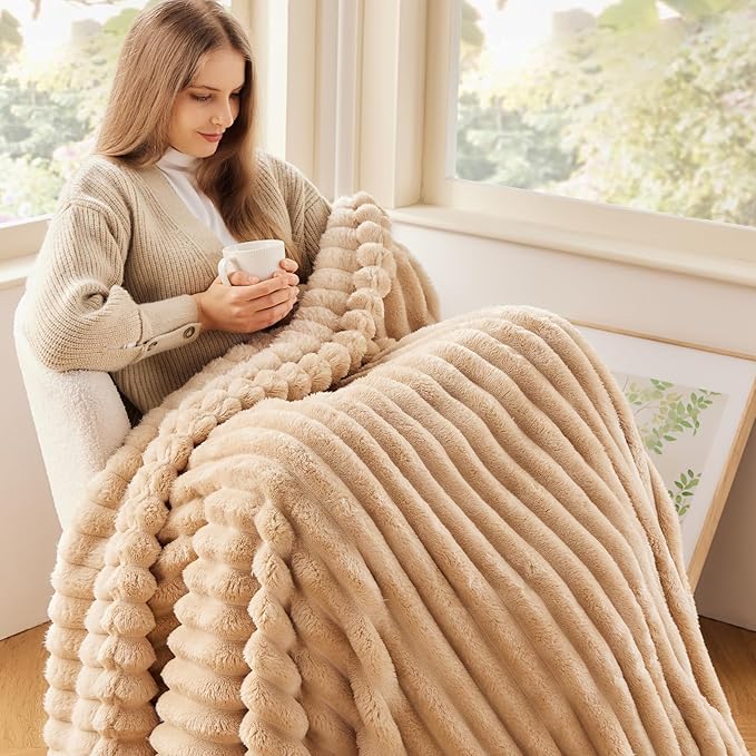 NEWCOSPLAY Super Soft Twin Blanket Brown Premium Silky Flannel Fleece 3D Ribbed Jacquard Lightweight Bed Blanket All Season Use (Brown Ribbed, Twin(60"x80"))