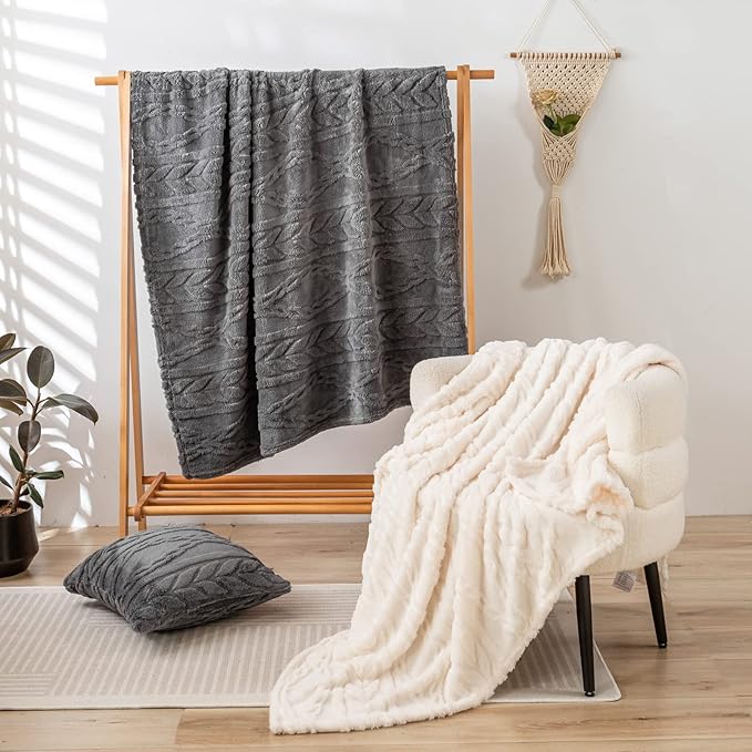 YUSOKI Sherpa Large Throw Blanket Single Layer,Light Weight(1.7lb),370GMS-3D Stylish Design for Gift Home Decor (Grey,50"x65")