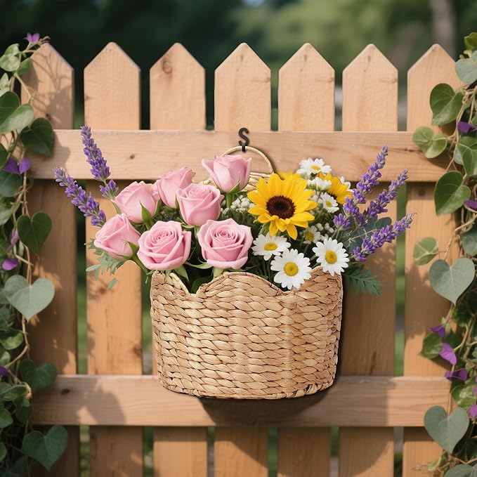 2 PC Door Basket Scalloped Hanging Storage Basket,Water Hyacinth Woven Wall Baskets for Front Door Decor, Hangable Storage Organize for Flowers,Planter,Mails,Wicker Baskets for Organizing Garden - L*2
