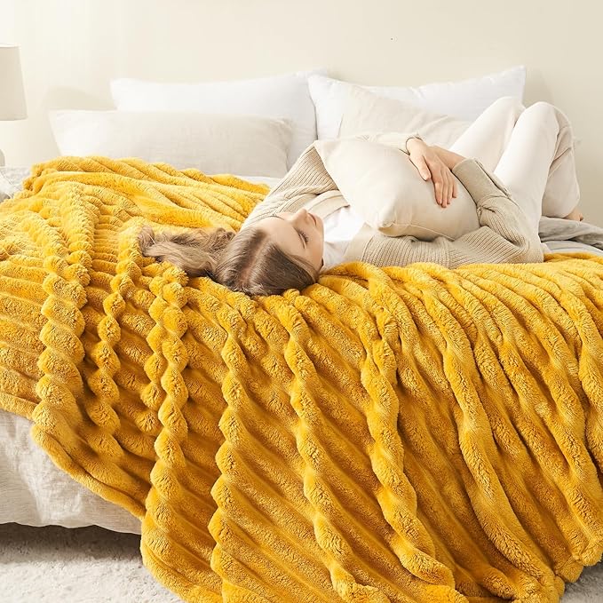 NEWCOSPLAY Super Soft Queen Blanket Mustard Yellow Premium Silky Flannel Fleece 3D Ribbed Jacquard Lightweight Bed Blanket All Season Use (Mustard Yellow Ribbed, Queen(90"x90"))