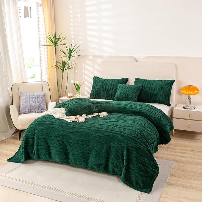 YUSOKI Twin XL Blanket Single Layer,Weight(3.1lb),370GMS-3D Stylish Design for Gift Home Decor (Forest Green,65"x90")