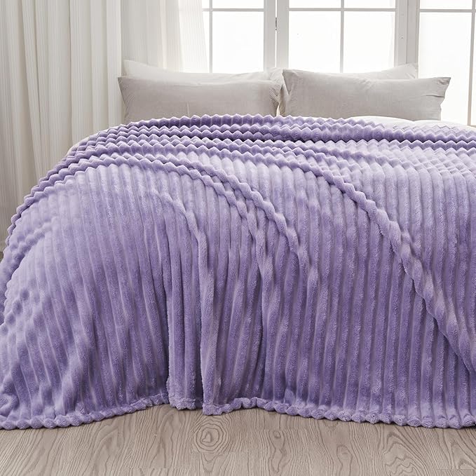 NEWCOSPLAY Super Soft Throw Blanket Lavender Premium Silky Flannel Fleece 3D Ribbed Jacquard Lightweight Bed Blanket All Season Use (Lavender Ribbed, Throw(50"x60"))
