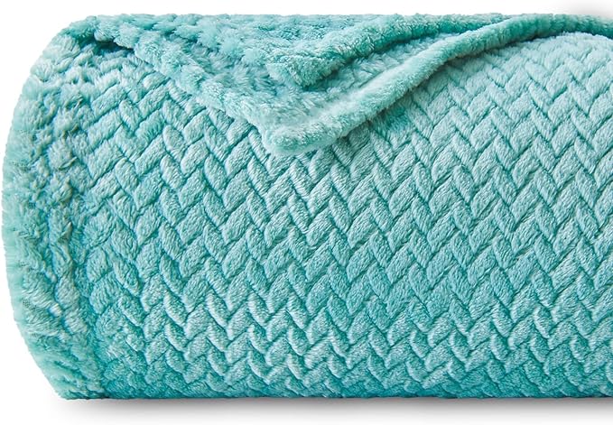 NEWCOSPLAY Super Soft Throw Blanket Mint Green Premium Silky Flannel Fleece Leaves Pattern Lightweight Bed Blanket All Season Use (Mint Green, Throw(40"x50"))