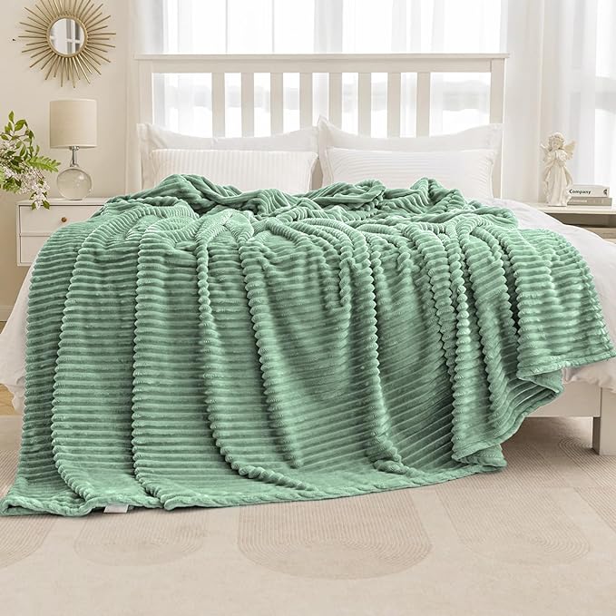 MIULEE Fleece Bed Blanket King Size 90"x108" 300GSM Super Soft Lightweight Plush 3D Striped Jacquard Blanket, Sage Green Warm Cozy Breathable Ribbed Blankets for Couch Sofa
