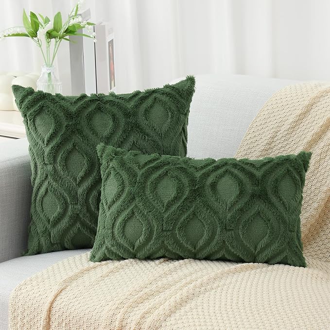 decorUhome Cozy Textured Throw Pillow Covers 18x18 Inch Set of 2, Soft Plush Faux Wool Forest Elf Accent Couch Pillow Covers for Modern Farmhouse Sofa Bed Living Room