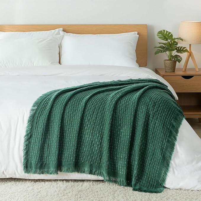 Exclusivo Mezcla Twin Size Knit Blanket with Fringes for Bed, Reversible Super Soft and Warm Woven Boho Throw for All Season, Home Decor, 60"x80", Forest Green