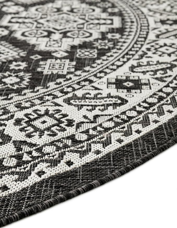 Rugs.com Outdoor Aztec Collection Rug – 6 Ft Round Charcoal Gray Flatweave-Pile Rug Perfect for Kitchens, Dining Rooms
