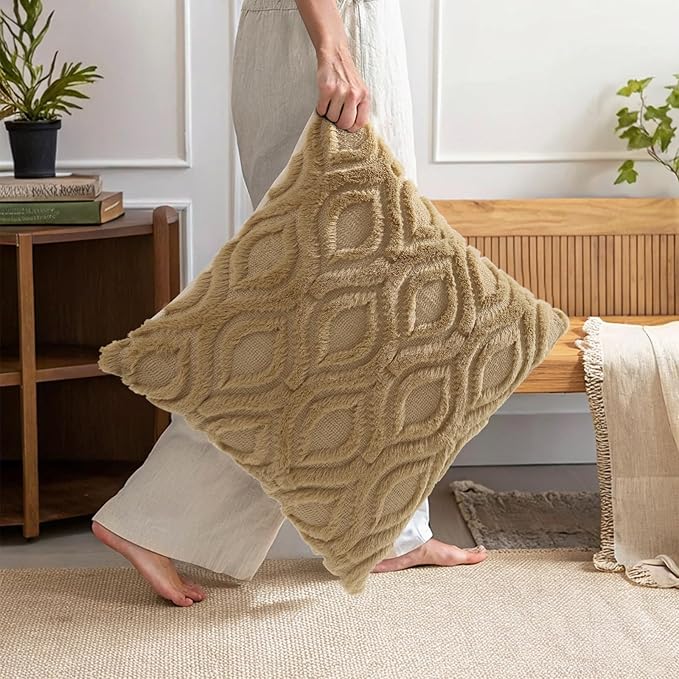 decorUhome Cozy Textured Throw Pillow Covers 18x18 Inch Set of 2, Soft Plush Faux Wool Light Brown Accent Couch Pillow Covers for Modern Farmhouse Sofa Bed Living Room