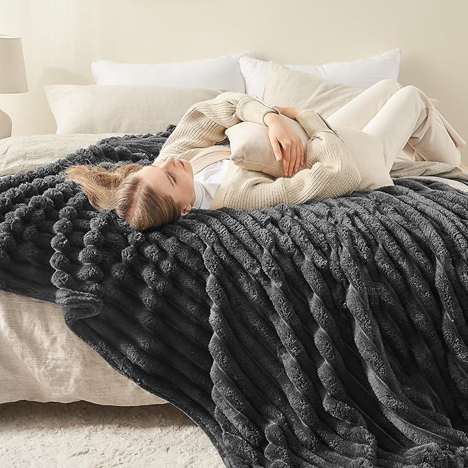 NEWCOSPLAY Super Soft Twin Blanket Grey Premium Silky Flannel Fleece 3D Ribbed Jacquard Lightweight Bed Blanket All Season Use (Grey Ribbed, Twin(60"x80"))