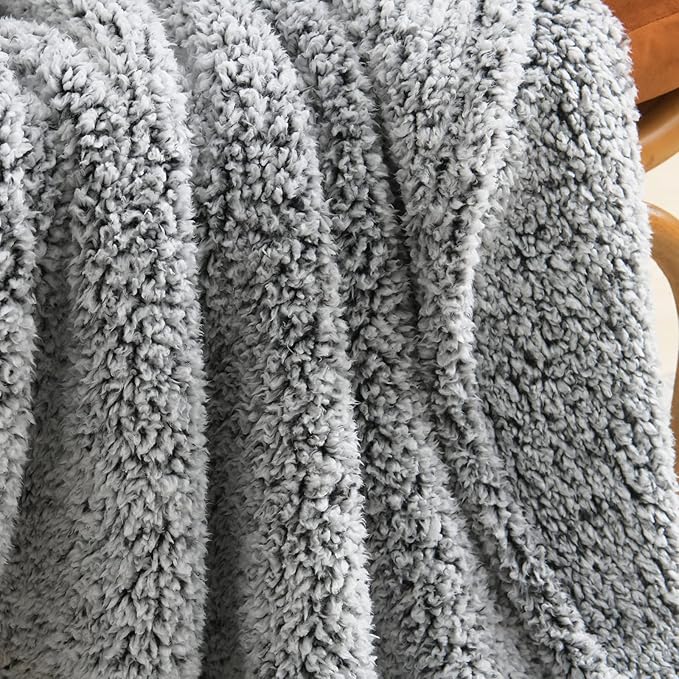 Ultra Soft Fleece Sherpa Blanket King Size,Lightweight Cozy Boho Bed Blanket with Decorative Tassel, Pattern Reversible, 2 Tones Ombre Black,104”x90”