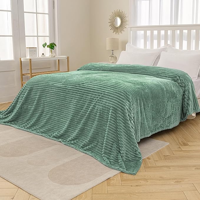 MIULEE Fleece Bed Blanket King Size 90"x108" 300GSM Super Soft Lightweight Plush 3D Striped Jacquard Blanket, Sage Green Warm Cozy Breathable Ribbed Blankets for Couch Sofa