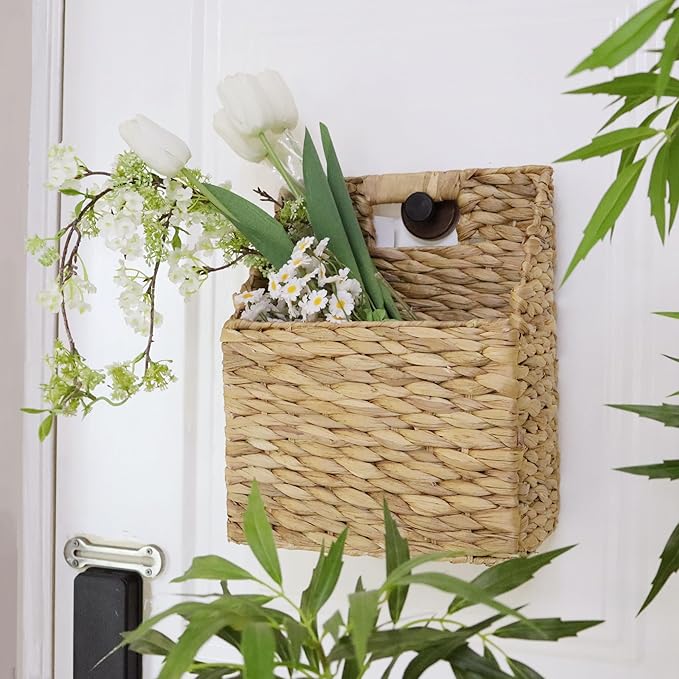 GYASVWU Foldable Water Hyacinth Hanging Baskets, Collapsible Wicker Wall Baskets with Handle, Woven Hanging Basket, Front Door Basket for Flower/Fruit/Mail/Magazine/Files Storage (Water Hyacinth)