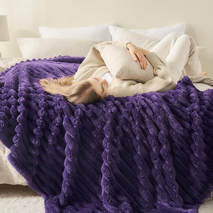 NEWCOSPLAY Super Soft King Blanket Purple Premium Silky Flannel Fleece 3D Ribbed Jacquard Lightweight Bed Blanket All Season Use (Purple Ribbed, King(90"x110"))