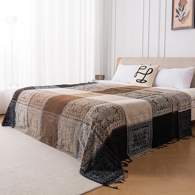 Boho Throw Blanket, Chenille Jacquard Tassels Throw Blankets for Bed Couch Soft Chair， Bohemian Fringe Tassels (Black, Large 86 * 102Inches)