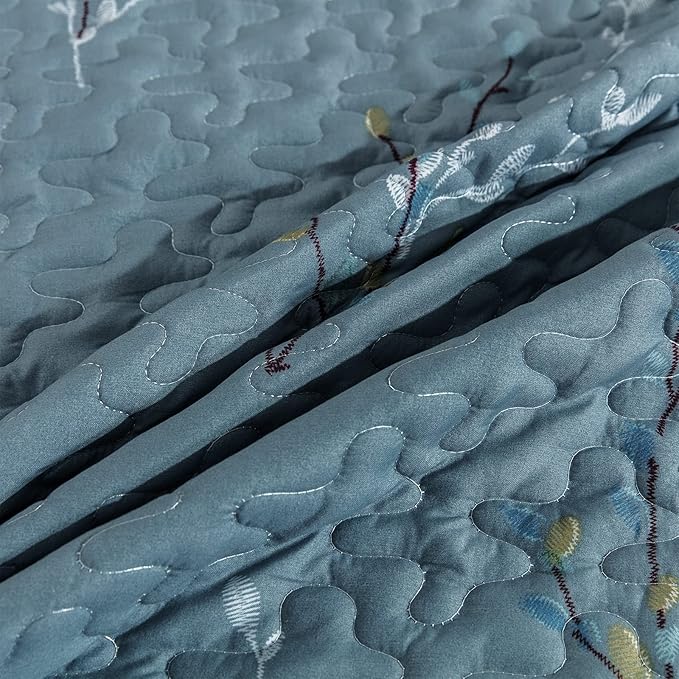 Exclusivo Mezcla 50"x 60" Quilted Throw Blanket- Microfiber Quilt Throw with Floral Pattern, Reversible Stone Blue Versatile Lap Quilt for All Seasons, Lightweight Throws for Bed/Couch/Sofa