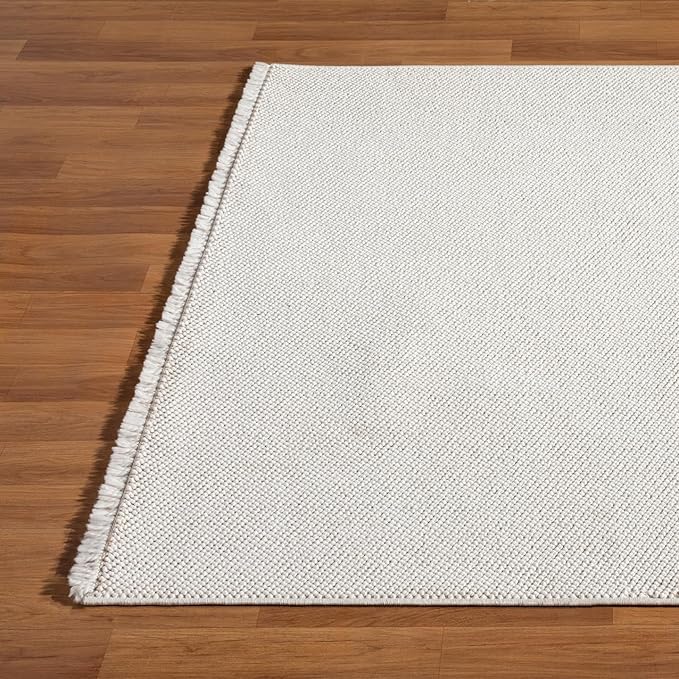 LUXE WEAVERS Solid Machine Woven Cream 5x7 Area Rug, Indoor Stain-Resistant Carpet
