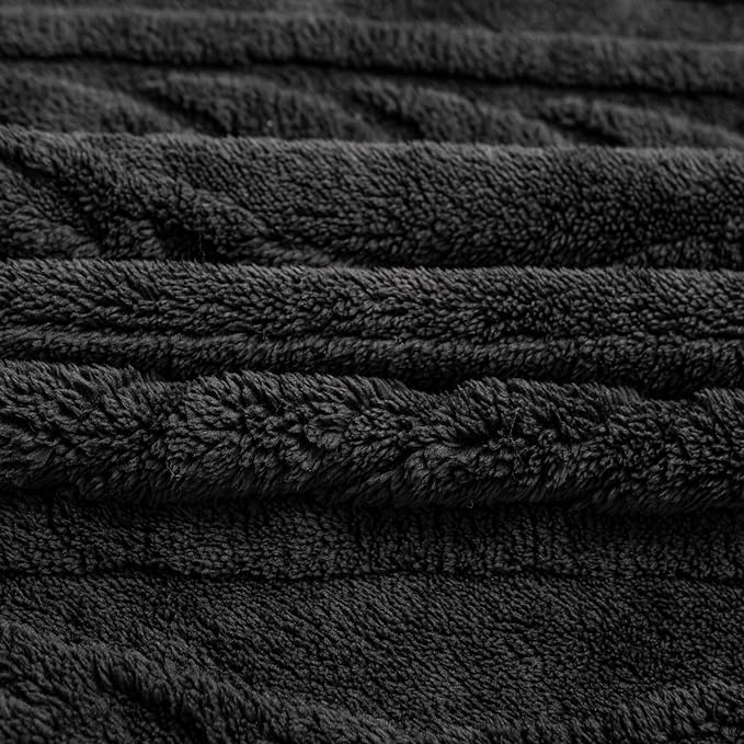 YUSOKI Queen Size Blanket Single Layer,Weight(4.4lb),370GMS-3D Stylish Design for Gift Home Decor (Black,90"x90")