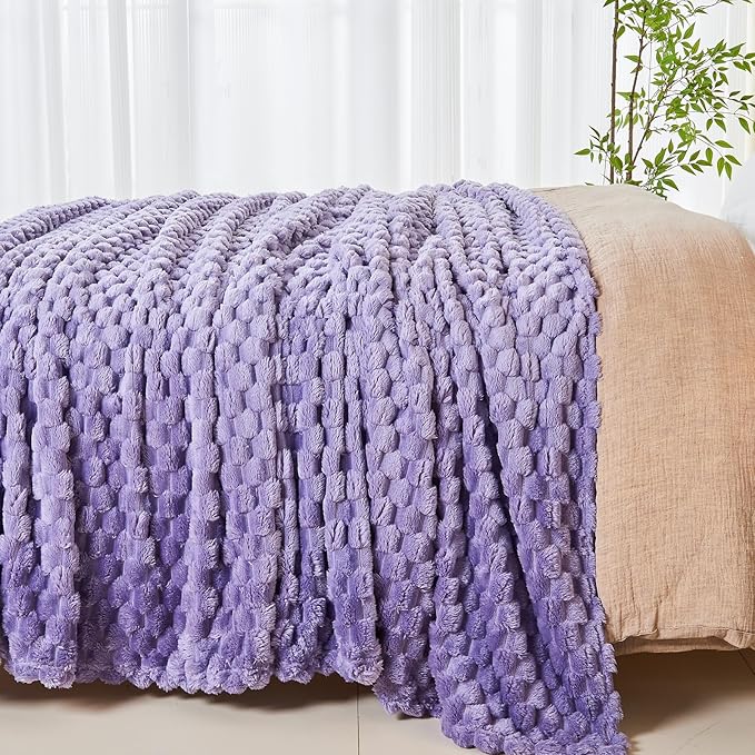 NEWCOSPLAY Super Soft Queen Blanket Lavender Premium Silky Flannel Fleece 3D Clouds Stylish Jacquard Lightweight Bed Blanket All Season Use 350GSM (Lavender, Queen(90"x90"))