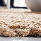 SAFAVIEH Natural Fiber Collection Accent Rug - 2'6" x 4', Natural, Handmade Tassel Jute, Ideal for High Traffic Areas in Entryway, Living Room, Bedroom (NF467A)