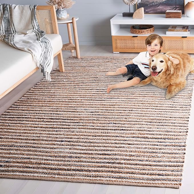 SAFAVIEH Cape Cod Collection Accent Rug - 3' x 5', Natural & Navy, Handmade, Braided Design, Ideal for The Living Room, Bedroom, Dining Room (CAP151N-3)